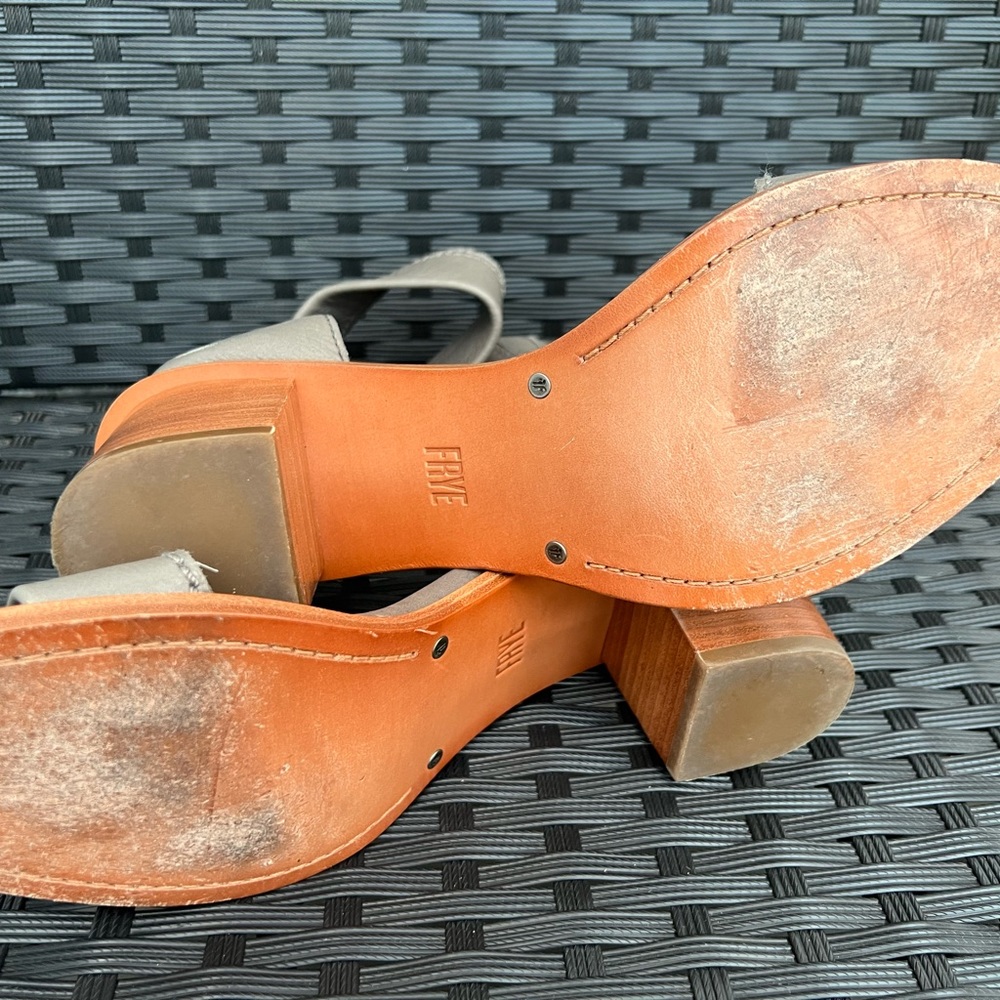 FRYE sandals size 8 1/2 - Picture 8 of 8